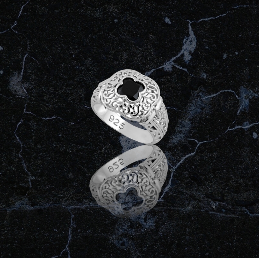 Sterling Silver Regency Quatrefoil Four Leaf Onyx Filigree Statement Ring, 7 - Picture 3 of 7